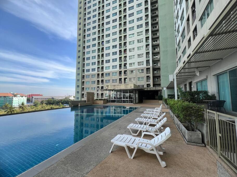 Lumpini-Ville-Naklua-Wong-Amat-Pattaya-Condos-For-Sale-Rent-9